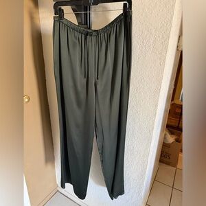 Vince Hunter Green Silk Pant Size Large Brand New Never Worn!!